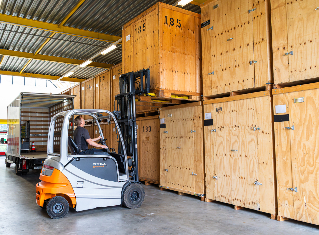 premium opslag service